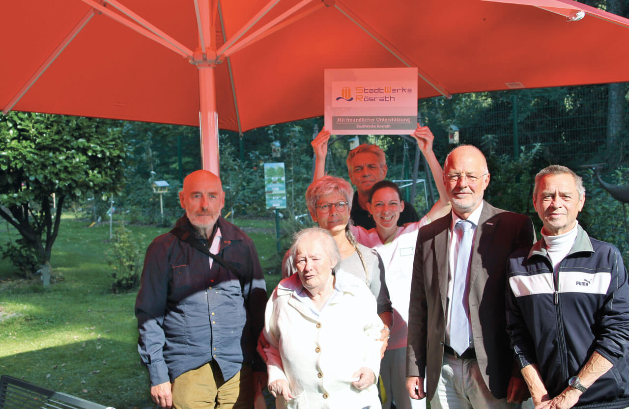 Großschirm für die Bewohner dank den StadtWerken Rösrath.